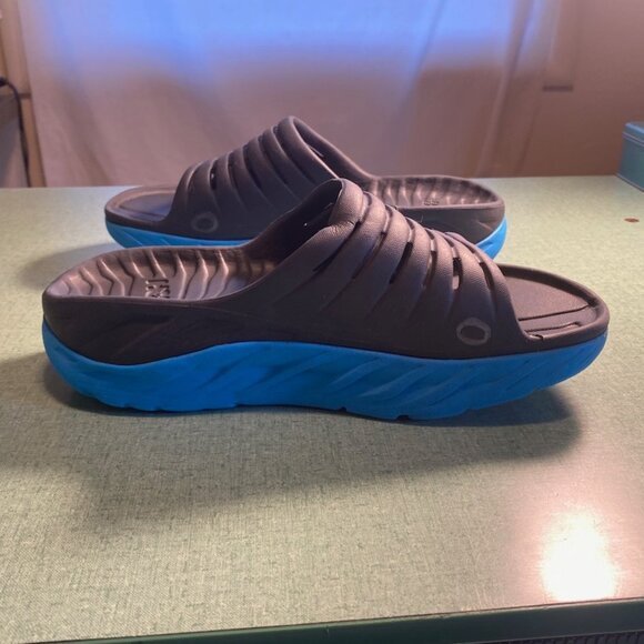 Hoka Recovery Slides, Women's Size 6 - Picture 5 of 9